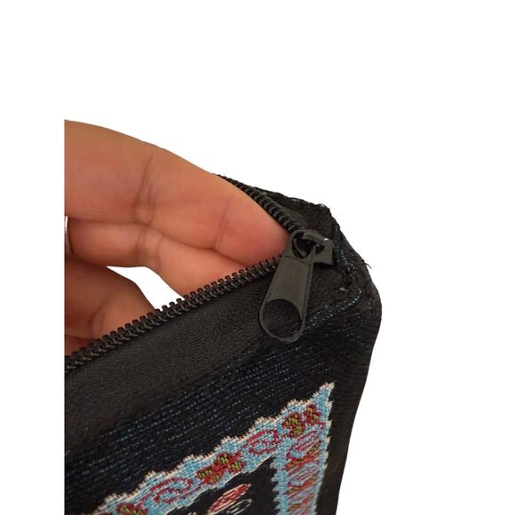 14" x 14.5" Black / Navy Embroidered Thai Elephant Zip Bag with White Handles - Picture 4 of 4